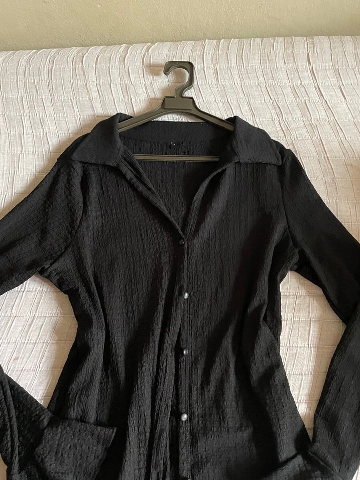 Düğmeli Siyah Keten Gömlek - Görsel 2