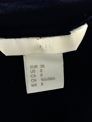 38 Beden siyah Renk H&M Askılı %70 İndirimli.
