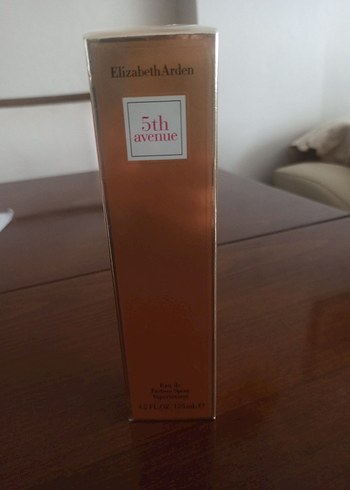 Elizabeth Arden 5th Avenue Kadın Parfümü 125 ml