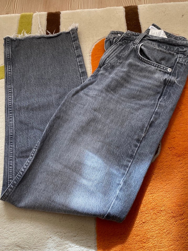 Zara Yüksek Bel Gri Denim Şort — görsel 2/8