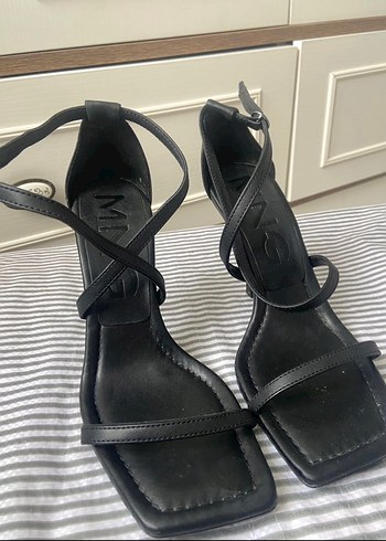 38 Beden Mango Topuklu Ayakkabı