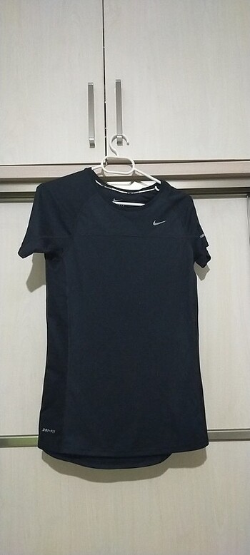 Nike yarım kollu 
