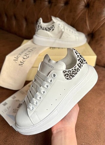 Alexander Mcqueen 
