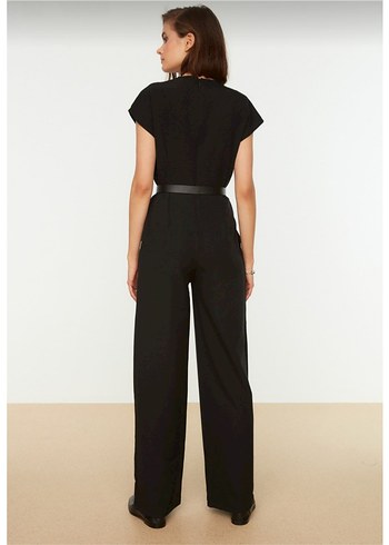 Kemerli Kruvaze Yaka Geniş Paça Tulum - Görsel 3