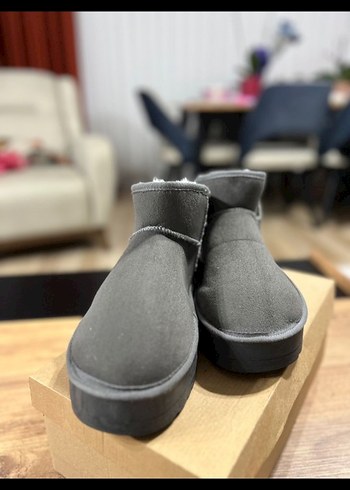 Gri Kadın Dolgu Topuklu Kauçuk Bot - Görsel 2