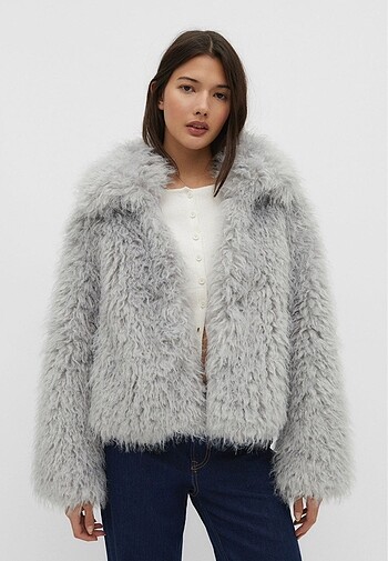Stradivarius Peluş Kürk