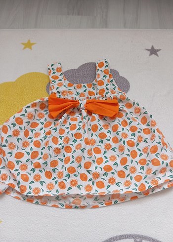 Turuncu Desenli Kolsuz Kız Elbisesi - Görsel 3