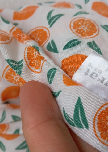 Turuncu Desenli Kolsuz Kız Elbisesi - Görsel 4