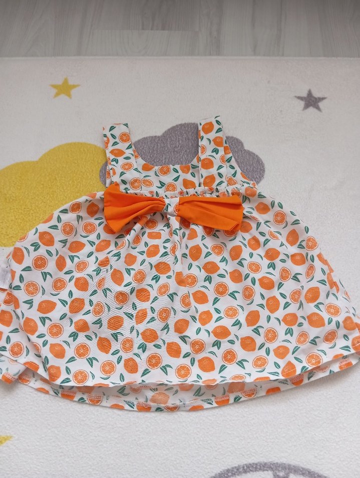 Turuncu Desenli Kolsuz Kız Elbisesi - Görsel 3