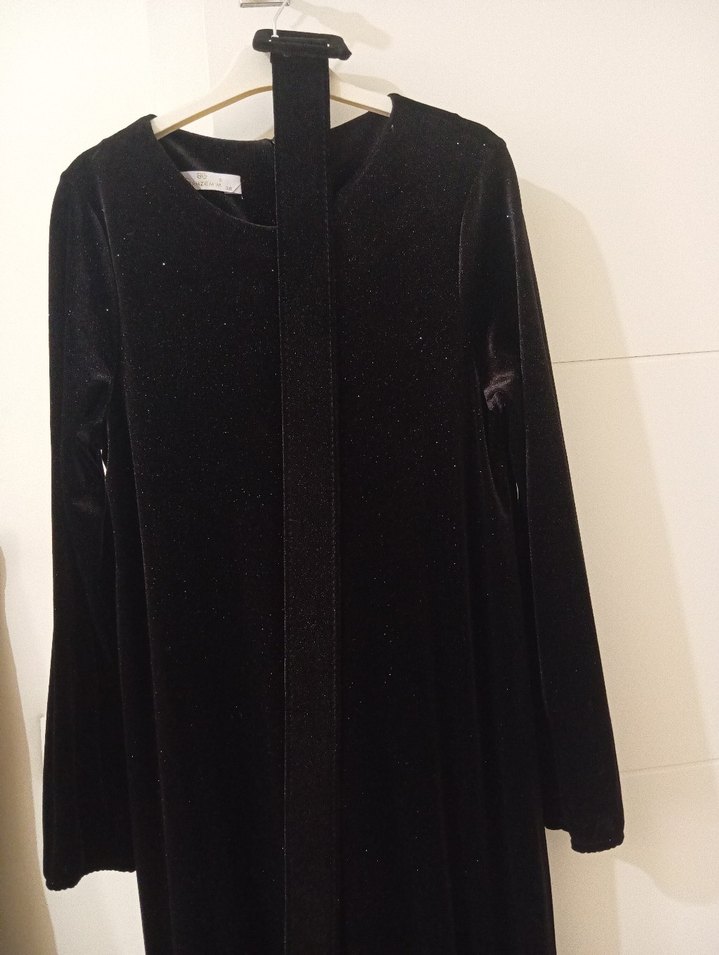 Siyah Uzun Kollu Yüksek Yakalı Uzun Elbise - Görsel 3