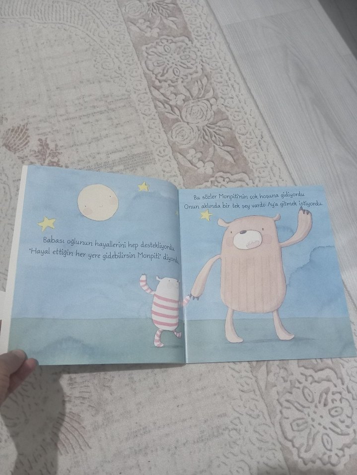 Monpiti Çorap Canavar Ay'a Gidiyor Çocuk Kitabı - Görsel 2