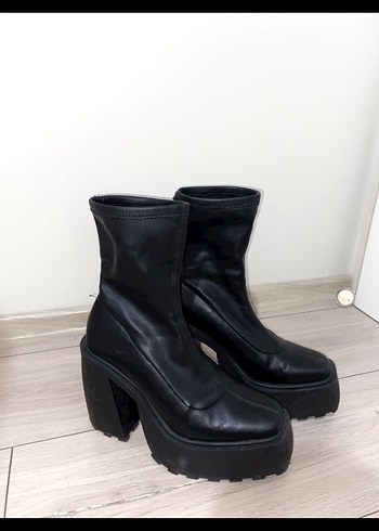 bershka 38