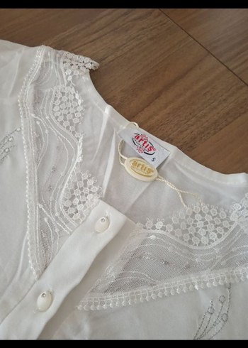 Beyaz Lohusa ve Emzirme Gecelik V Yaka - Görsel 3