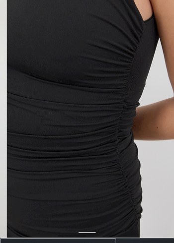 Bershka Drapeli Siyah Mini Elbise, Kolsuz, Yüksek Yakalı