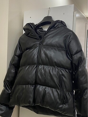 Bershka siyah mont