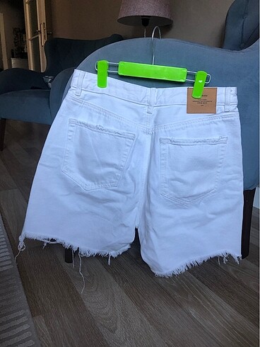 Stradivarius Tertemiz jean şort
