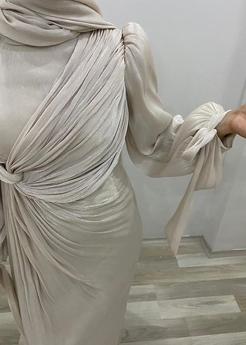 Bej Drapeli Uzun Kollu Kadın Abiye - Görsel 2