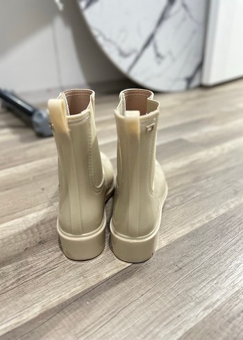 Tommy Hilfiger Bej Minimalist Kadın Topuklu Bot