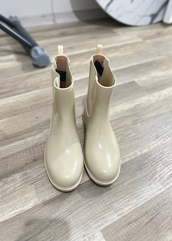 37 Beden Bej Minimalist Kadın Topuklu Bot