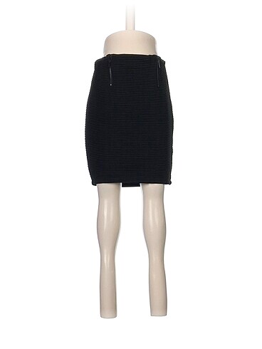 Bershka Mini Etek %70 İndirimli.
