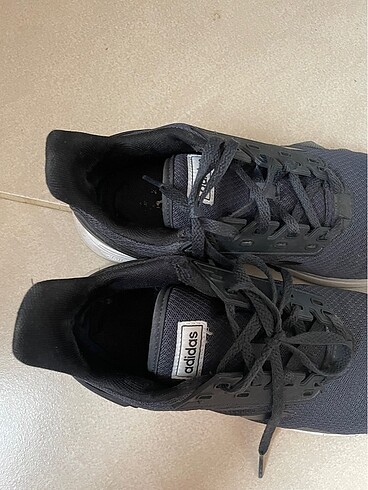 38 Beden Adidas spor ayakkabısı