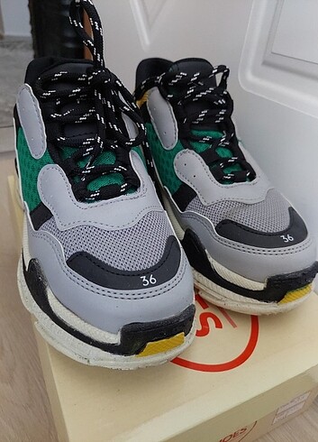 Balenciaga Karışık Renkli Kadın Ayakkabı