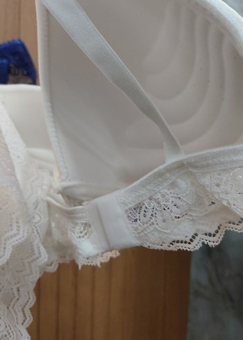 Beyaz Dantelli Mini Sütyen - Görsel 2