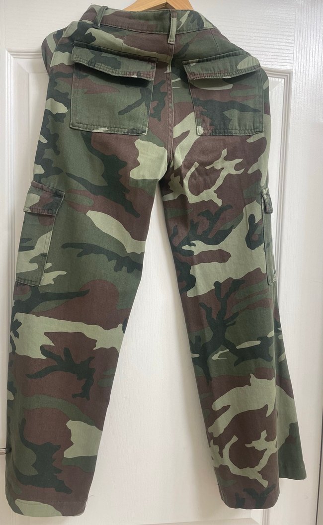 Kadın Kamuflaj Desenli Kemerli Rahat Kesim Pantolon - Görsel 2