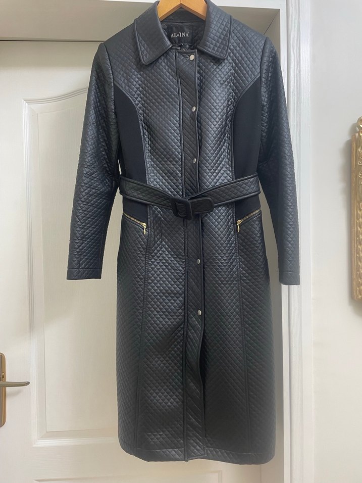 Alvina Kemerli Siyah Deri Kapitone Desenli Kadın Kaban - Görsel 2