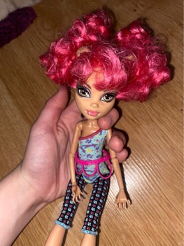 Beden Monster high howleen
