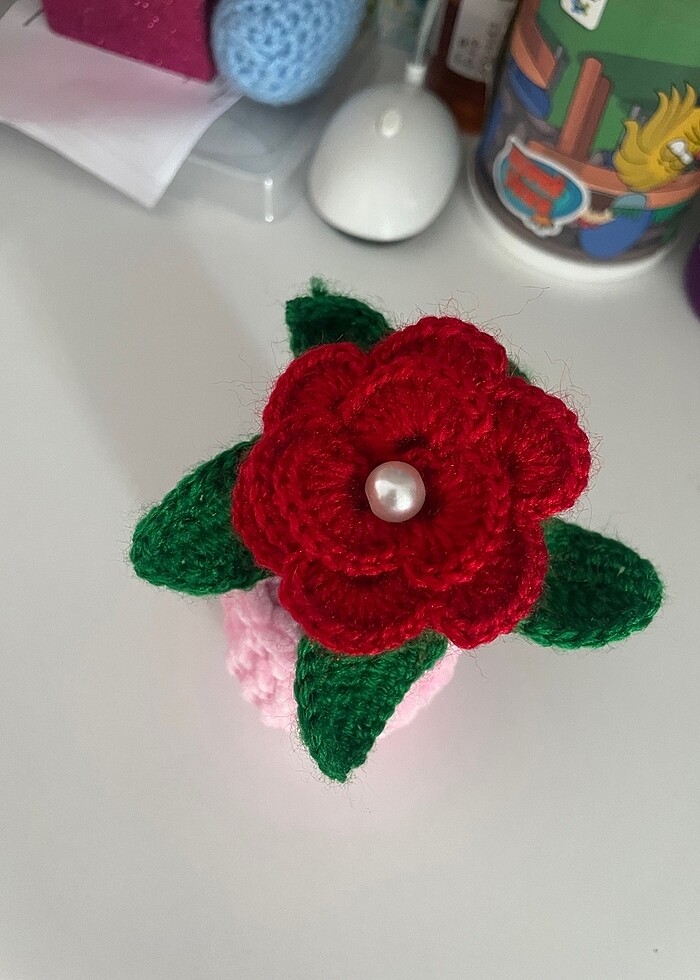 Solmayan saksıda çiçek örgü - Görsel 2