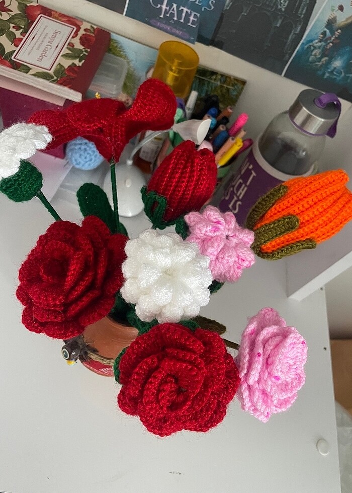 Solmayan saksıda çiçek örgü - Görsel 2