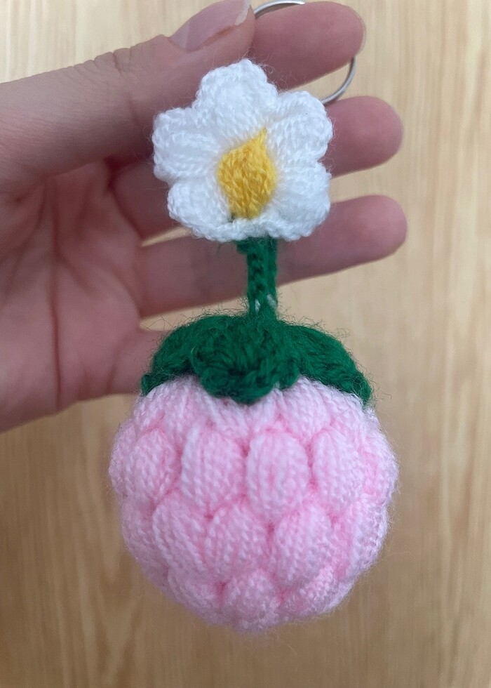 Örgü anahtarlık çiçej amigurumi - Görsel 3