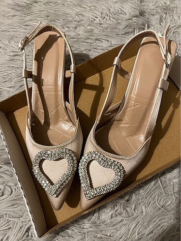Saten stiletto
