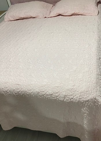 Toz pembe Beyaz Yatak Örtüsü - Görsel 2
