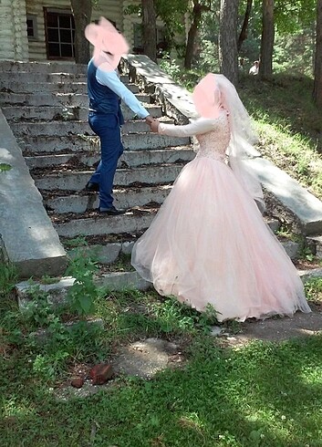 Nisan elbisesi