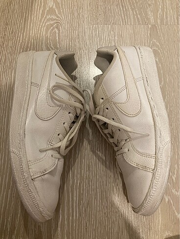 39 Beden beyaz Renk Orijinal Nike spor ayakkabı