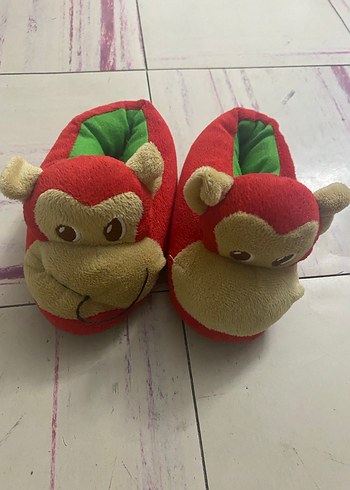 Kız Çocukları İçin Renkli Kadife Kaydırmaz Ev Terliği - Görsel 2