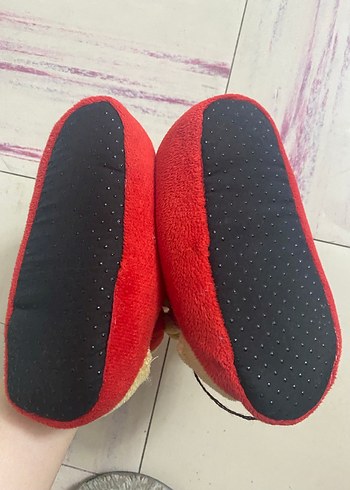 Kız Çocukları İçin Renkli Kadife Kaydırmaz Ev Terliği - Görsel 4