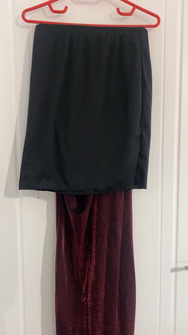 Kırmızı Drapeli V Yakalı Simli YırtmaçlıUzun Abiye Elbise - Görsel 4