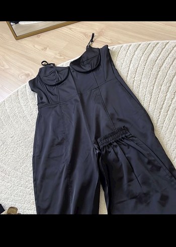 Siyah saten tulum - Görsel 2