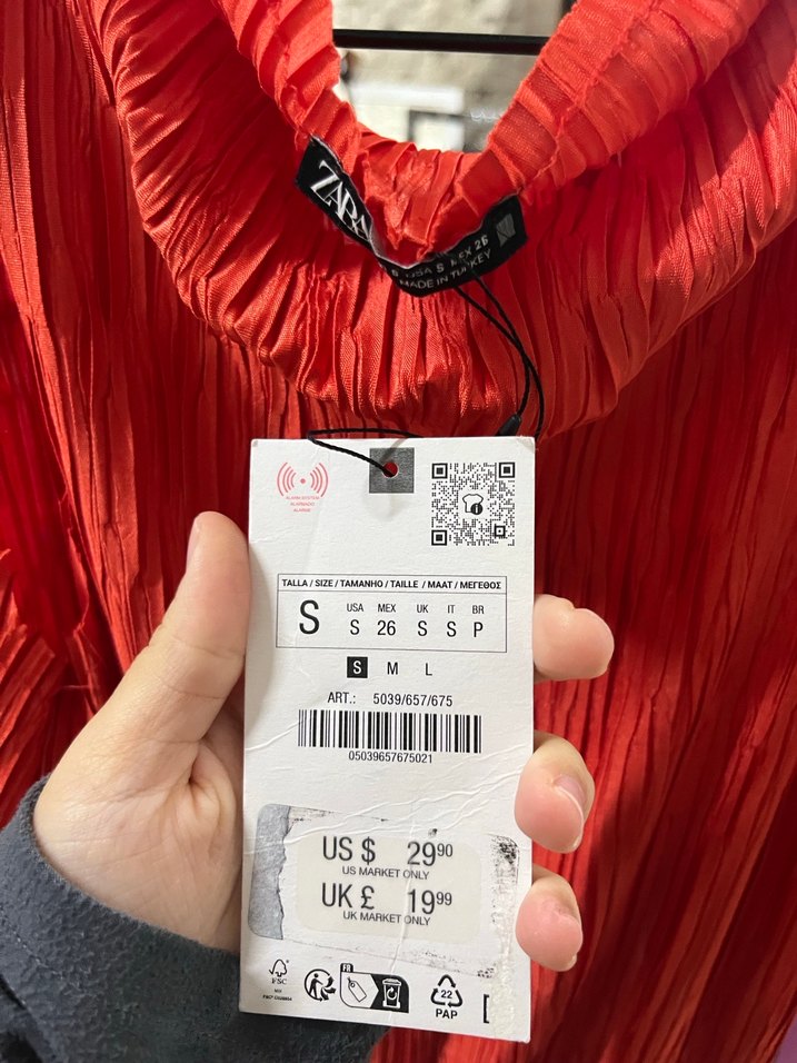 Zara Kırmızı Pilili Kolsuz Bluz - Görsel 2