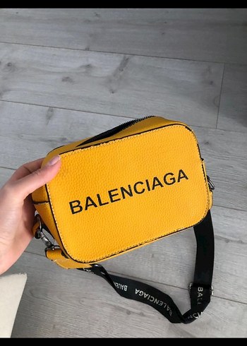 Sarı Balenciaga Deri Çapraz Çanta
