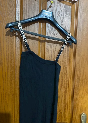 Zincir Detaylı Siyah Askılı Tulum - Görsel 4