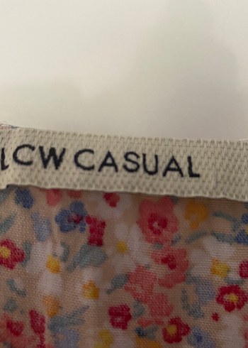 LC Waikiki LCW 38 beden Dantel Detaylı Çiçekli Elbise
