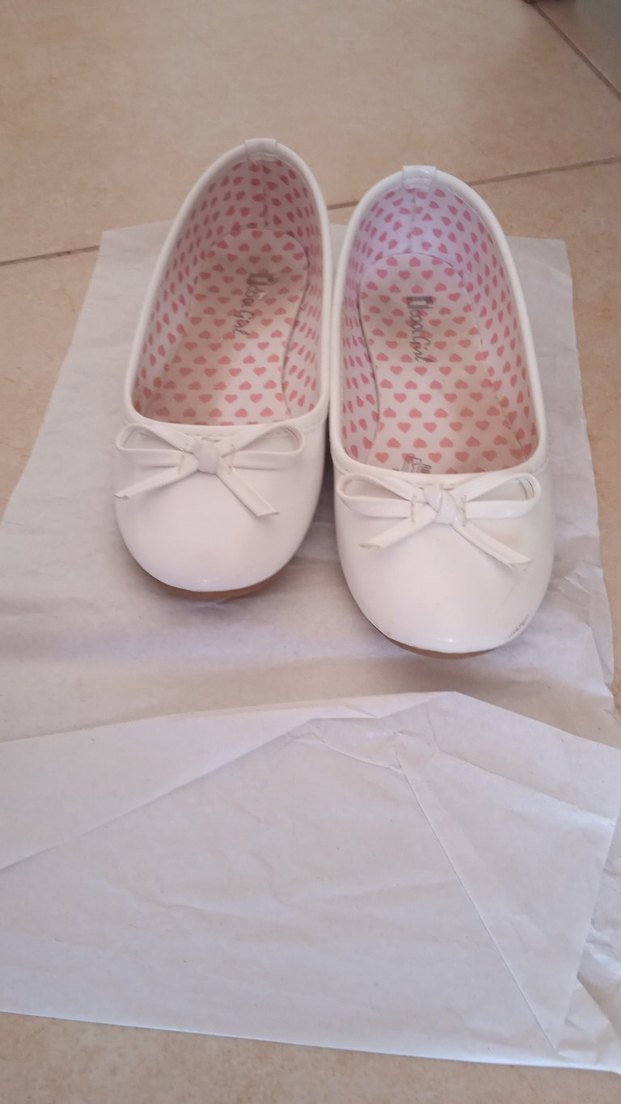 Beyaz Fiyonk Detaylı Kız Babet - Görsel 4