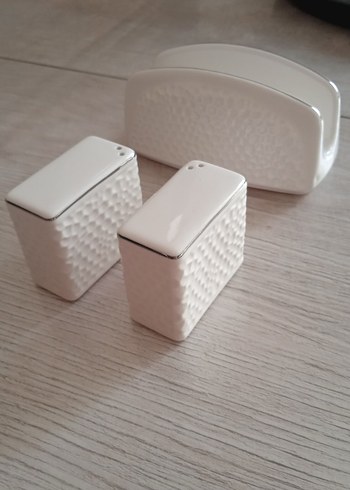 Beyaz Dokulu Seramik Tuzluk ve Peçetelik Seti - Görsel 5