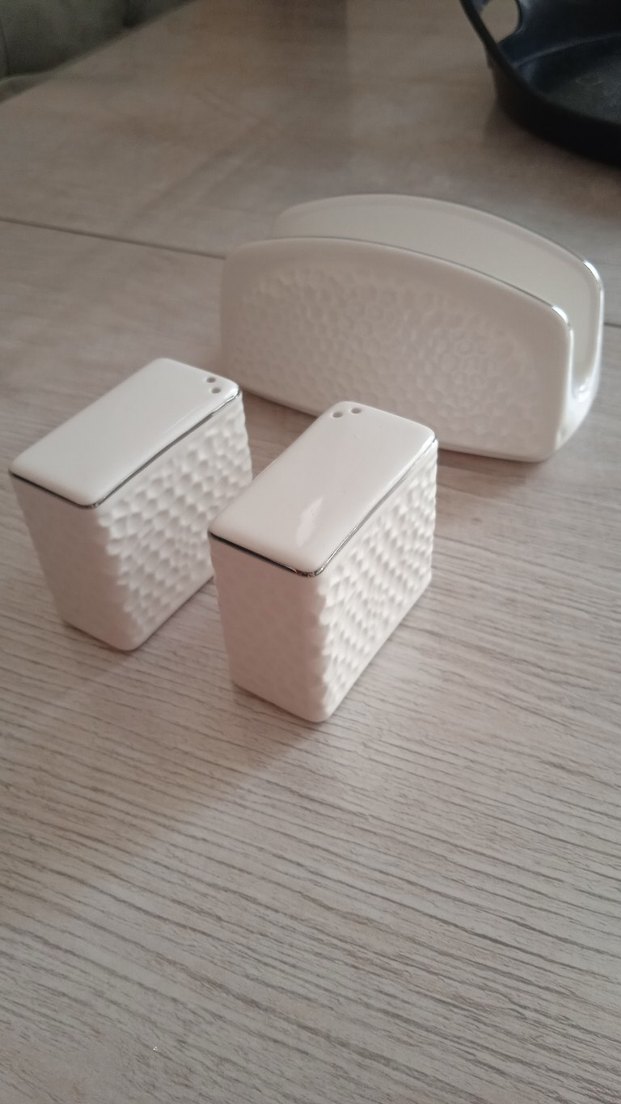 Beyaz Dokulu Seramik Tuzluk ve Peçetelik Seti - Görsel 5