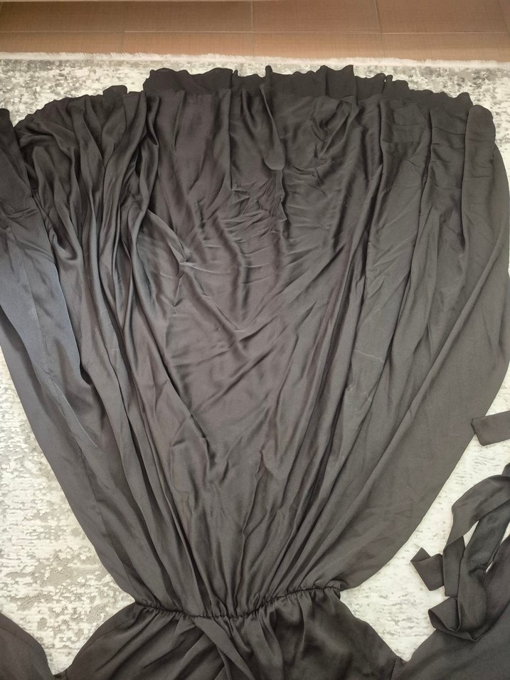 Siyah Uzun Kollu V Yaka Siyah Elbise - Görsel 2