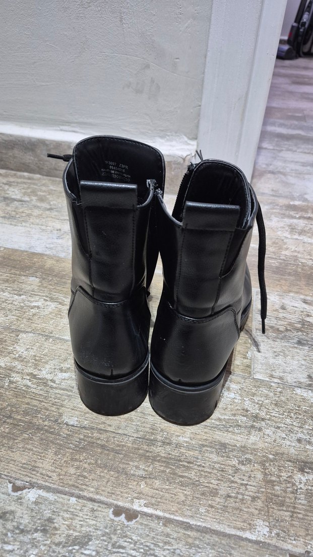 Siyah Deri Goth Kadın Botları - Görsel 4